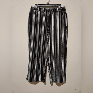 Wide legged, pull on pants